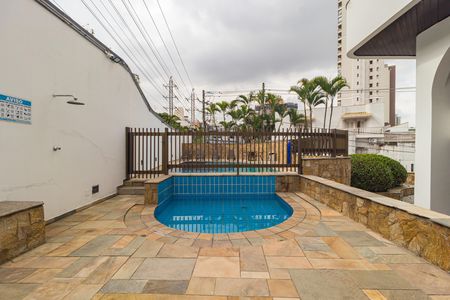 Apartamento à venda com 175m², 3 quartos e 3 vagas Apartamento à venda com 175m², 3 quartos e 3 vagasPiscina