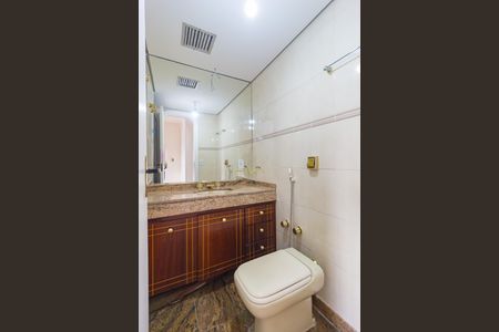 Apartamento à venda com 175m², 3 quartos e 3 vagas Apartamento à venda com 175m², 3 quartos e 3 vagasBanheiro - Suíte 2