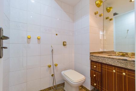 Apartamento à venda com 175m², 3 quartos e 3 vagas Apartamento à venda com 175m², 3 quartos e 3 vagasBanheiro - Social