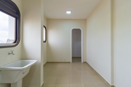 Apartamento à venda com 175m², 3 quartos e 3 vagas Apartamento à venda com 175m², 3 quartos e 3 vagasÁrea de Serviço