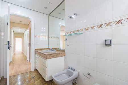 Apartamento à venda com 175m², 3 quartos e 3 vagas Apartamento à venda com 175m², 3 quartos e 3 vagasBanheiro - Suíte 3