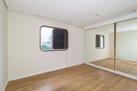 Apartamento à venda com 175m², 3 quartos e 3 vagas Apartamento à venda com 175m², 3 quartos e 3 vagasSuíte 3