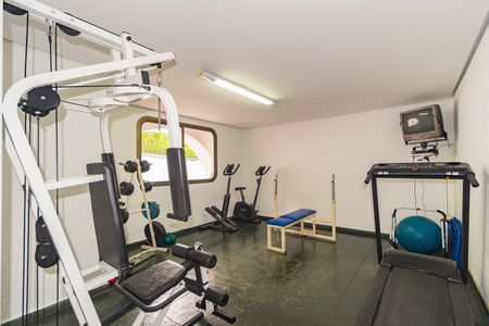 Apartamento à venda com 175m², 3 quartos e 3 vagas Apartamento à venda com 175m², 3 quartos e 3 vagasAcademia