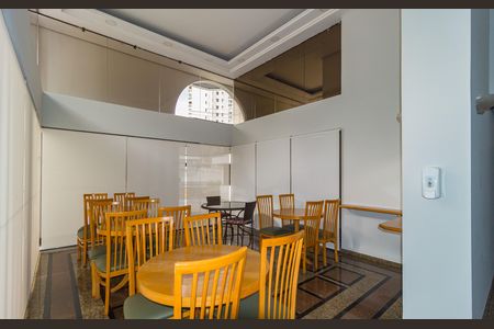 Apartamento à venda com 175m², 3 quartos e 3 vagas Apartamento à venda com 175m², 3 quartos e 3 vagasSalão de Festas