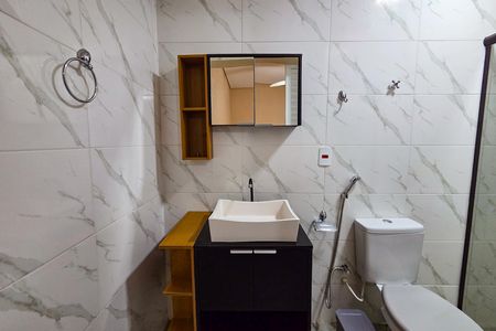 Casa para alugar com 133m², 2 quartos e 2 vagas Casa para alugar com 133m², 2 quartos e 2 vagasBanheiro da Suíte 1