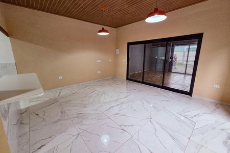 Casa para alugar com 133m², 2 quartos e 2 vagas Casa para alugar com 133m², 2 quartos e 2 vagasSala