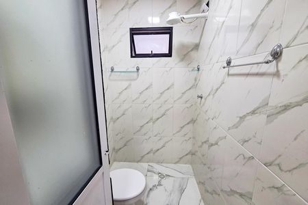Casa para alugar com 133m², 2 quartos e 2 vagas Casa para alugar com 133m², 2 quartos e 2 vagasBanheiro