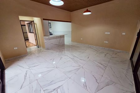 Casa para alugar com 133m², 2 quartos e 2 vagas Casa para alugar com 133m², 2 quartos e 2 vagasSala