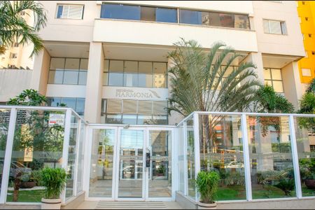 Apartamento para alugar com 88m², 3 quartos e 2 vagas Apartamento para alugar com 88m², 3 quartos e 2 vagasFachada e portaria