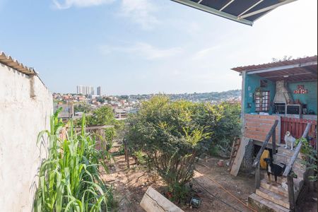 Casa à venda com 300m², 2 quartos e 2 vagas Casa à venda com 300m², 2 quartos e 2 vagasSacada do Quarto 2