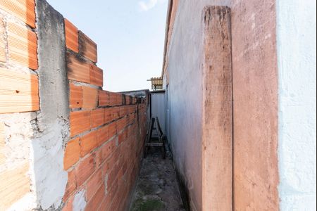 Casa à venda com 300m², 2 quartos e 2 vagas Casa à venda com 300m², 2 quartos e 2 vagasQuintal