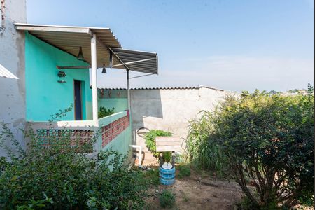 Casa à venda com 300m², 2 quartos e 2 vagas Casa à venda com 300m², 2 quartos e 2 vagasQuintal