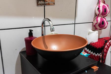 Casa à venda com 300m², 2 quartos e 2 vagas Casa à venda com 300m², 2 quartos e 2 vagasBanheiro