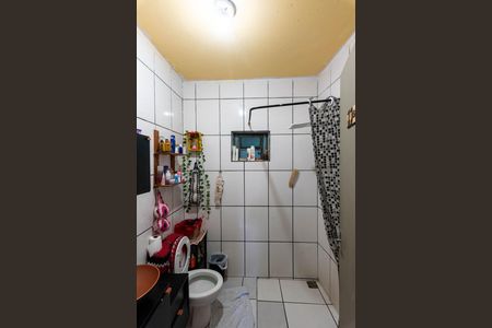 Casa à venda com 300m², 2 quartos e 2 vagas Casa à venda com 300m², 2 quartos e 2 vagasBanheiro