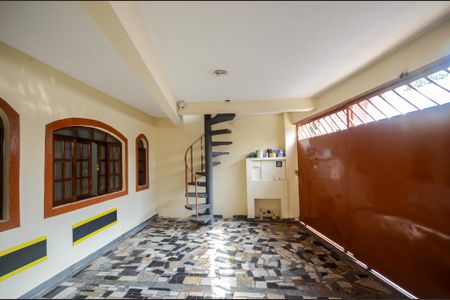 Casa para alugar com 200m², 4 quartos e 1 vaga Casa para alugar com 200m², 4 quartos e 1 vagaGaragem