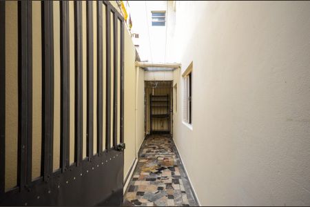 Casa para alugar com 200m², 4 quartos e 1 vaga Casa para alugar com 200m², 4 quartos e 1 vagaCorredor externo
