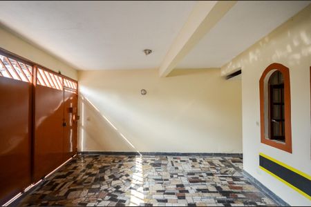 Casa para alugar com 200m², 4 quartos e 1 vaga Casa para alugar com 200m², 4 quartos e 1 vagaGaragem