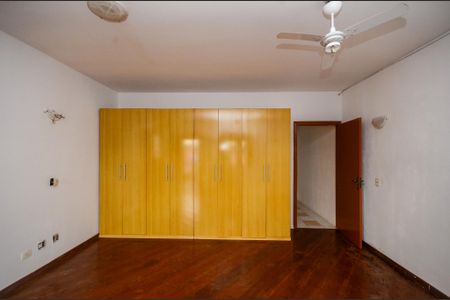 Casa para alugar com 200m², 4 quartos e 1 vaga Casa para alugar com 200m², 4 quartos e 1 vagaSuíte 1