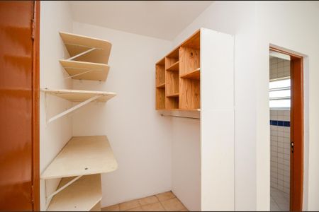 Casa para alugar com 200m², 4 quartos e 1 vaga Casa para alugar com 200m², 4 quartos e 1 vagaSuíte 2