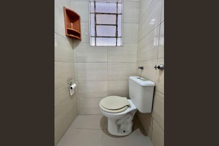 Casa para alugar com 45m², 1 quarto e sem vaga Casa para alugar com 45m², 1 quarto e sem vagaBanheiro
