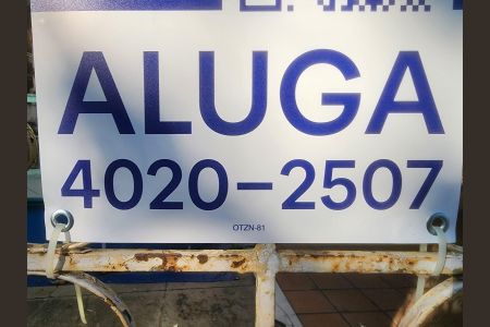 Casa para alugar com 100m², 2 quartos e sem vaga Casa para alugar com 100m², 2 quartos e sem vagaFachada