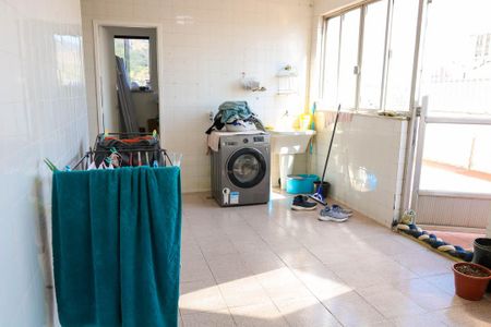 Apartamento para alugar com 200m², 3 quartos e 2 vagas Apartamento para alugar com 200m², 3 quartos e 2 vagasÁrea de Serviço