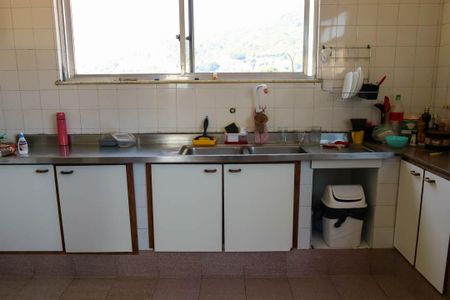Apartamento para alugar com 200m², 3 quartos e 2 vagas Apartamento para alugar com 200m², 3 quartos e 2 vagasCozinha