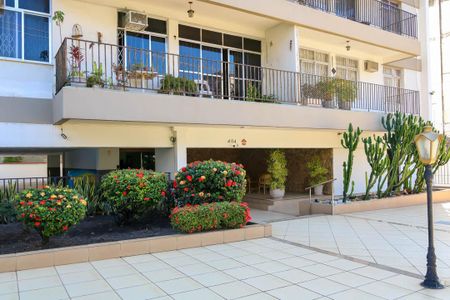 Apartamento para alugar com 200m², 3 quartos e 2 vagas Apartamento para alugar com 200m², 3 quartos e 2 vagasEntrada