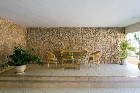 Apartamento para alugar com 200m², 3 quartos e 2 vagas Apartamento para alugar com 200m², 3 quartos e 2 vagasEntrada