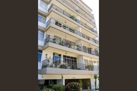 Apartamento para alugar com 200m², 3 quartos e 2 vagas Apartamento para alugar com 200m², 3 quartos e 2 vagasFachada