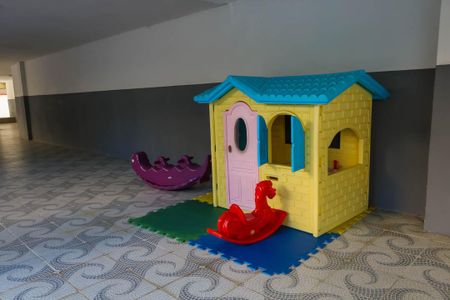 Apartamento para alugar com 200m², 3 quartos e 2 vagas Apartamento para alugar com 200m², 3 quartos e 2 vagasÁrea comum - Playground