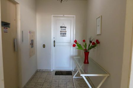 Apartamento para alugar com 200m², 3 quartos e 2 vagas Apartamento para alugar com 200m², 3 quartos e 2 vagasHall de Entrada