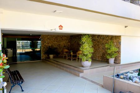 Apartamento para alugar com 200m², 3 quartos e 2 vagas Apartamento para alugar com 200m², 3 quartos e 2 vagasEntrada