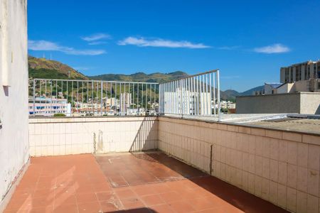 Apartamento para alugar com 200m², 3 quartos e 2 vagas Apartamento para alugar com 200m², 3 quartos e 2 vagasCobertura