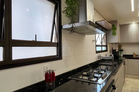 Apartamento para alugar com 208m², 4 quartos e 2 vagasCozinha 