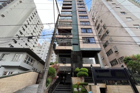 Apartamento para alugar com 208m², 4 quartos e 2 vagasFachada