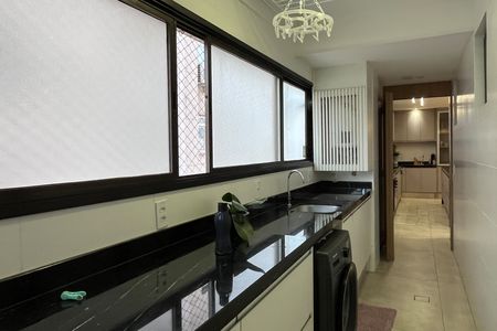 Apartamento para alugar com 208m², 4 quartos e 2 vagasÁrea de Serviço