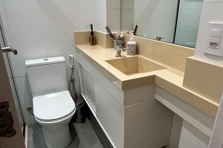 Apartamento para alugar com 208m², 4 quartos e 2 vagasBanheiro Social