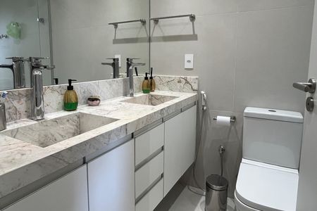 Apartamento para alugar com 208m², 4 quartos e 2 vagasBanheiro da Suíte 3
