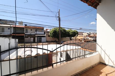 Casa para alugar com 68m², 2 quartos e 1 vagaSacada