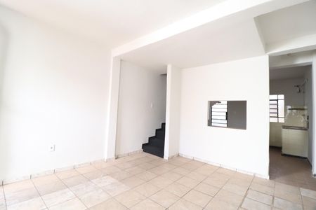 Casa para alugar com 68m², 2 quartos e 1 vagaSala