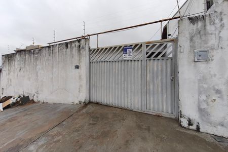 Casa para alugar com 180m², 2 quartos e 4 vagas Casa para alugar com 180m², 2 quartos e 4 vagasFachada
