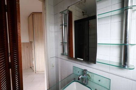 Apartamento à venda com 54m², 2 quartos e 2 vagasBanheiro da Suíte
