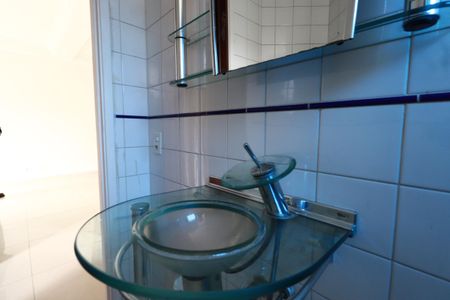 Apartamento à venda com 54m², 2 quartos e 2 vagasBanheiro Social