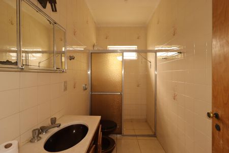 Casa para alugar com 161m², 2 quartos e 2 vagasBanheiro