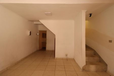 Casa para alugar com 161m², 2 quartos e 2 vagasSala