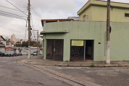 Casa para alugar com 161m², 2 quartos e 2 vagasFachada