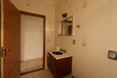 Casa para alugar com 161m², 2 quartos e 2 vagasBanheiro