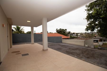 Casa de condomínio para alugar com 798m², 3 quartos e 4 vagas Casa de condomínio para alugar com 798m², 3 quartos e 4 vagasVaranda