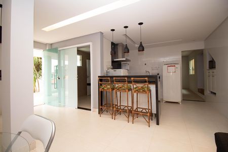 Casa de condomínio para alugar com 798m², 3 quartos e 4 vagas Casa de condomínio para alugar com 798m², 3 quartos e 4 vagasSala 1